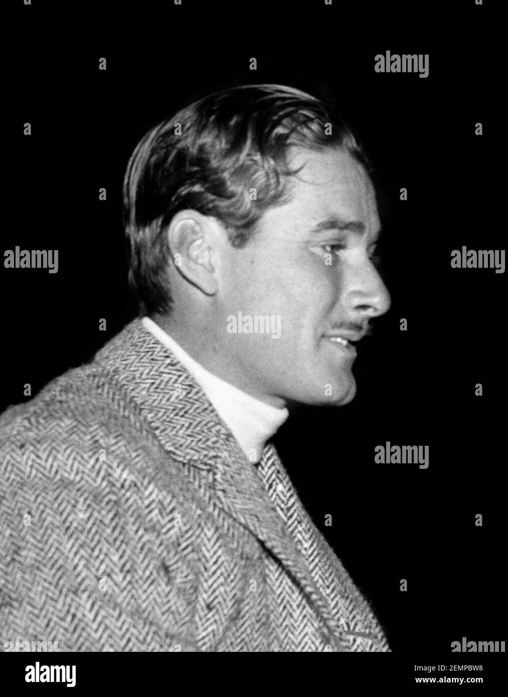 Errol Flynn. Ritratto della star del cinema di Hollywood, Errol Leslie Thomson Flynn (1909-1959), foto di Harris e Ewing, Washington DC, gennaio 1939 Foto Stock
