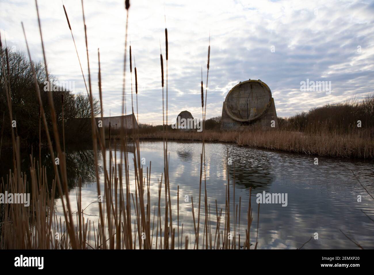 Specchi sonori su Romney Marsh Foto Stock