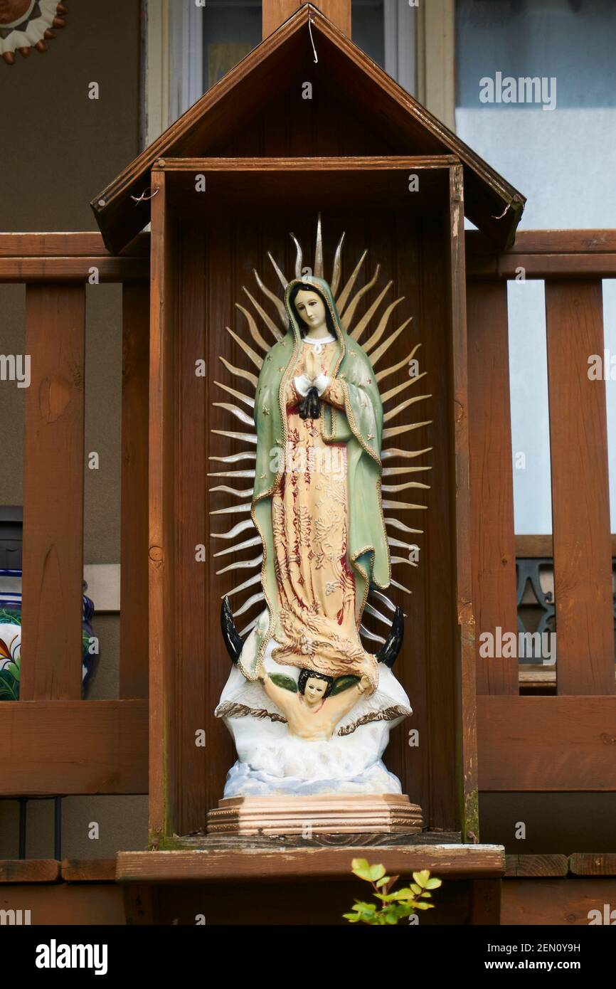 Statua della Vergine Madre o nostra Signora di Guadalupe. Foto Stock
