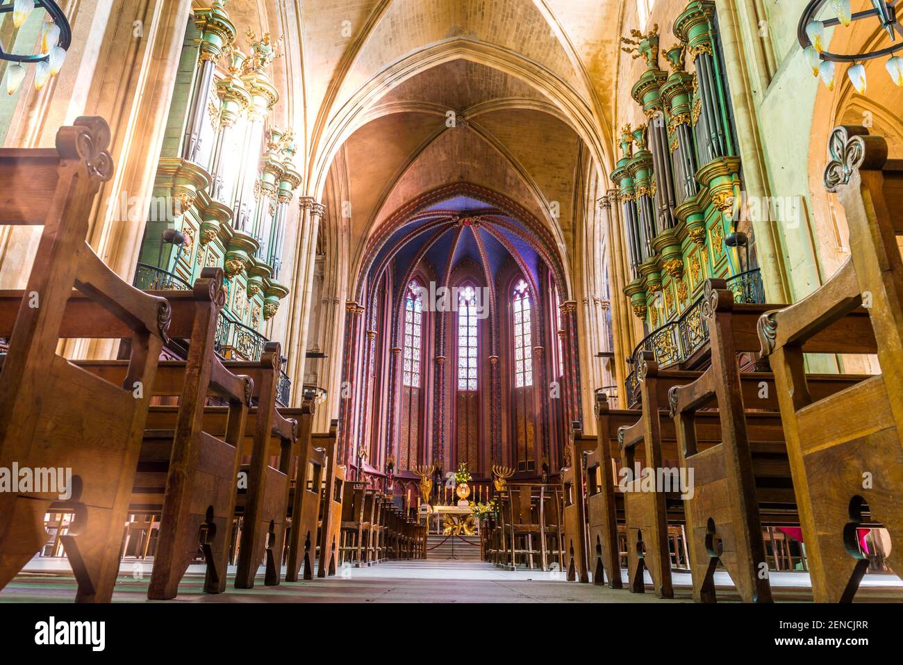 Interno della cattedrale di Saint-Sauveur, in Aix-en-Provence, Bocche del Rhône, Francia Foto Stock