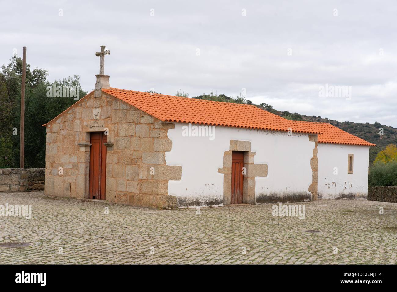 Idanha a velha piccola cappella in pietra di Santo Espirito, in Portogallo Foto Stock