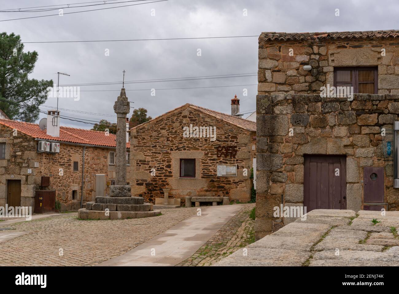Idanha a Velha centro storico villaggio con Pelourinho, in Portogallo Foto Stock