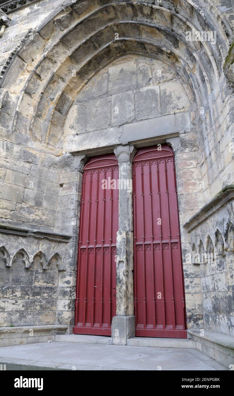 Porta d'ingresso, Cathédrale St-Cyr-Sainte Julitte, Nevers, Nièvre, Borgogna, Francia Foto Stock