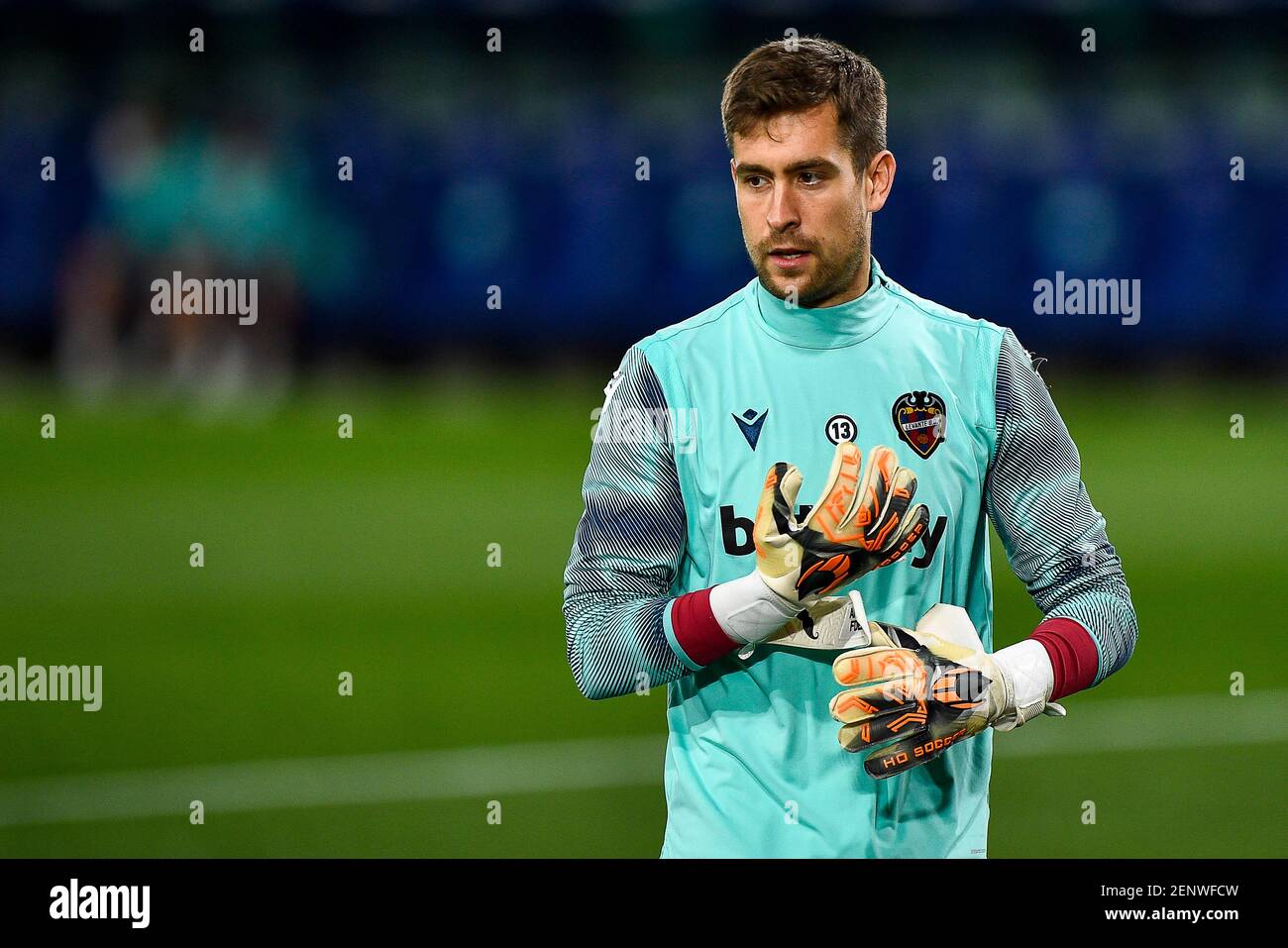 VALENCIA, SPAGNA - FEBBRAIO 26: Portiere di Levante Aitor Fernandez durante la partita di LaLiga Santander tra Levante e Athletic Bilbao a Estadi Ciutat de Valencia il 26 febbraio 2021 a Valencia, Spagna (Foto di Pablo Morano/Orange Pictures) Foto Stock