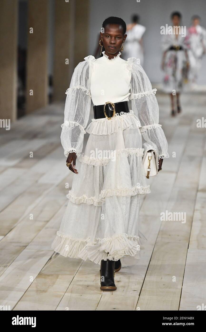Alexander mcqueen primavera estate 2019 2025