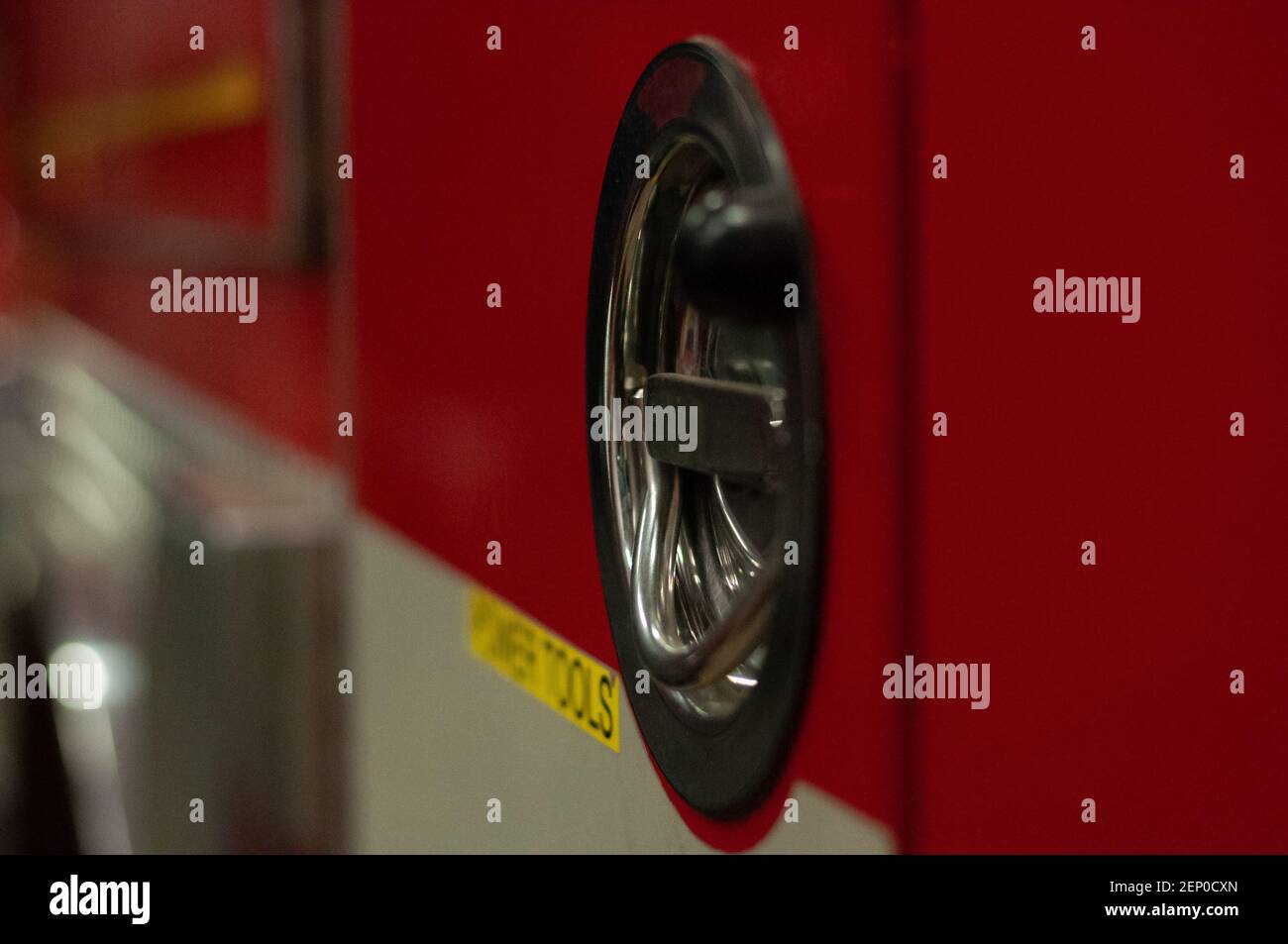 Sportello del vano motore antincendio Foto Stock