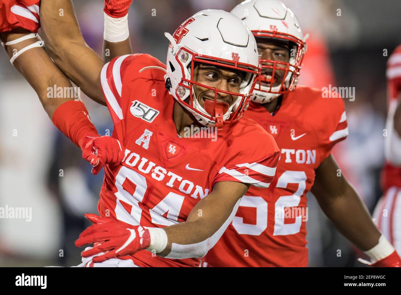 16 novembre 2019: Houston Cougars Wide ricevitore Cole McGowan celebra dopo il recupero di un punt bloccato nella zona finale per un touchdown durante il quarto trimestre di una partita di calcio NCAA tra i Memphis Tigers e gli Houston Cougars al TDECU Stadium di Houston, Texas. Memphis ha vinto il gioco dal 45 al 27...Trask Smith/(Foto di Trask Smith/CSM/Sipa USA) Foto Stock