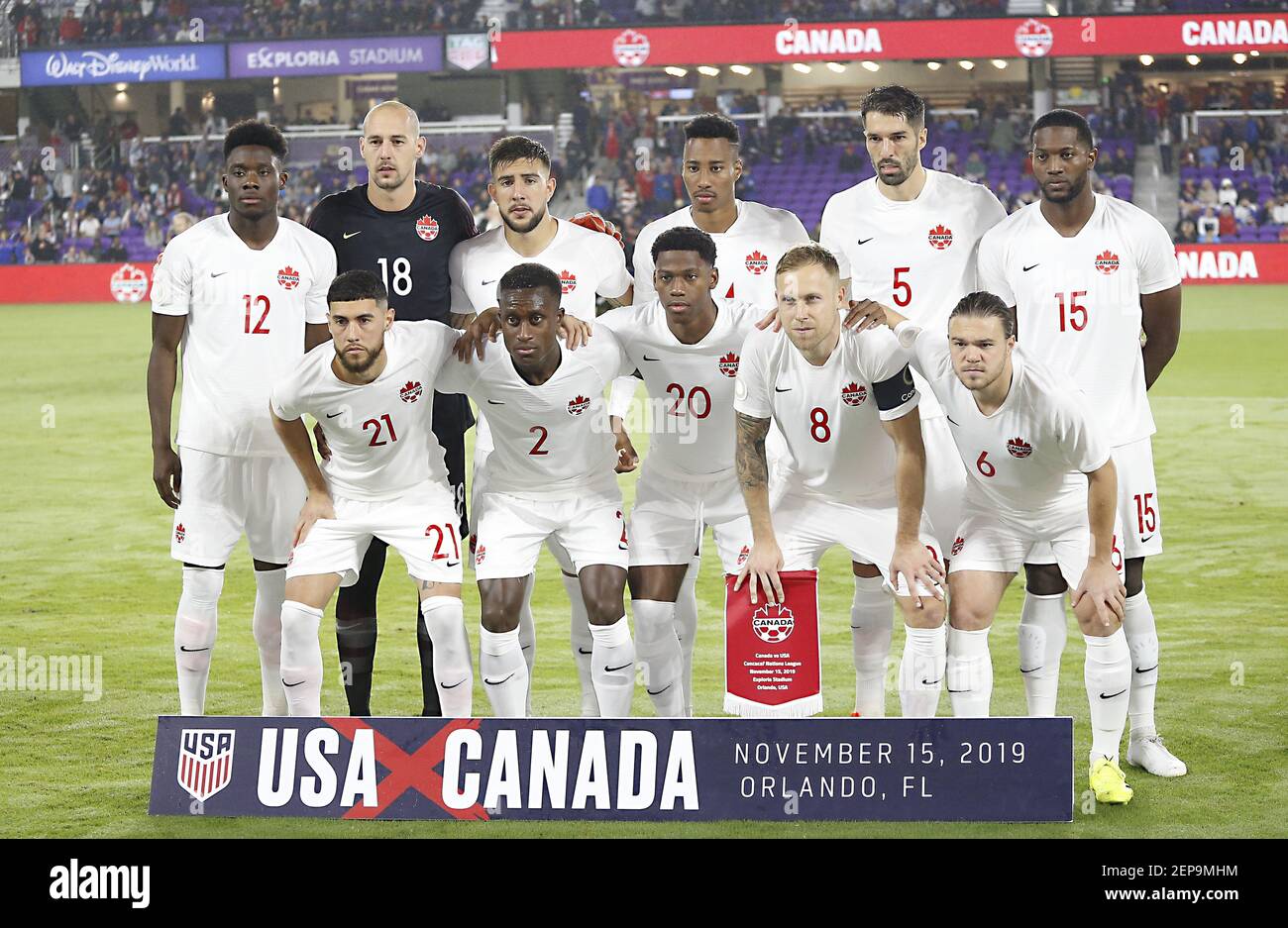 15 novembre 2019; Orlando, FL, USA; Team Canada è sinonimo di una foto  prima di una partita contro gli Stati Uniti prima dell'inizio di una  partita di calcio della CONCACAF Nations League