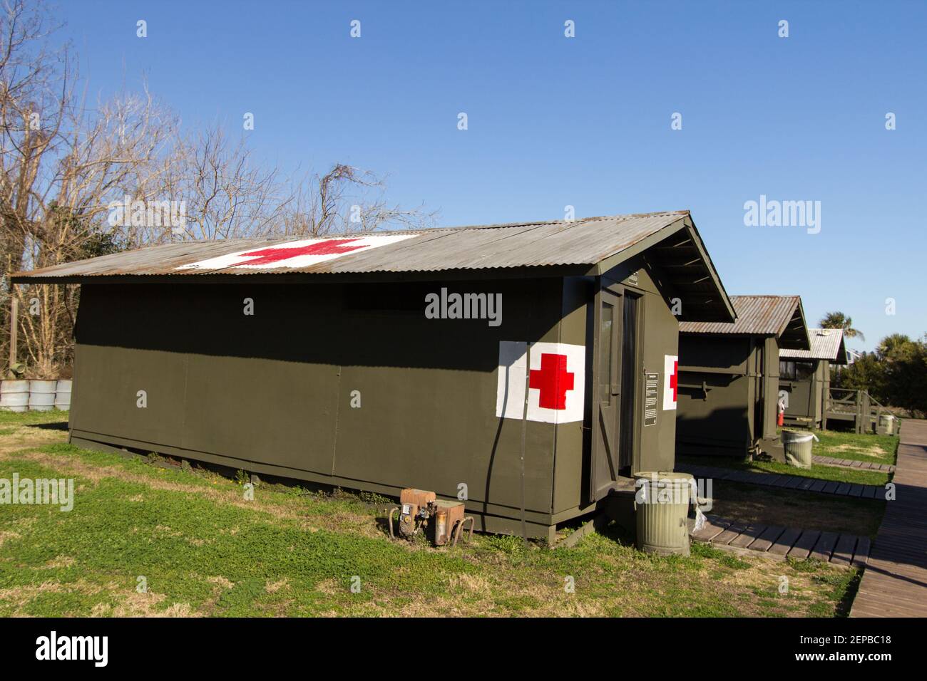 Mount Pleasant, South Carolina, USA - esterno di un ospedale militare in stile americano in una mostra dedicata alla guerra del Vietnam a Patriots Point Foto Stock