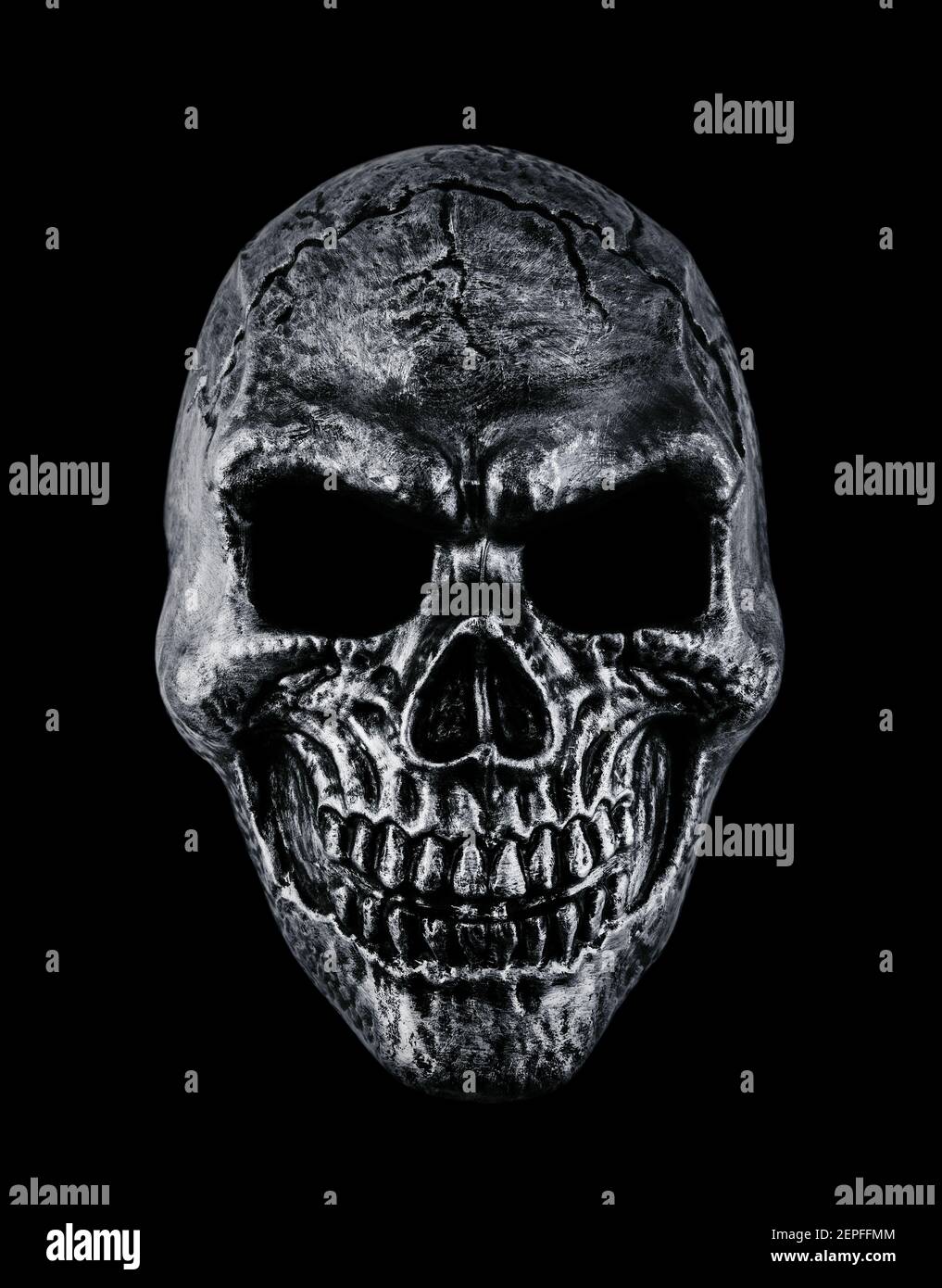 Cranio umano isolato su sfondo nero con tracciato di ritaglio Foto Stock