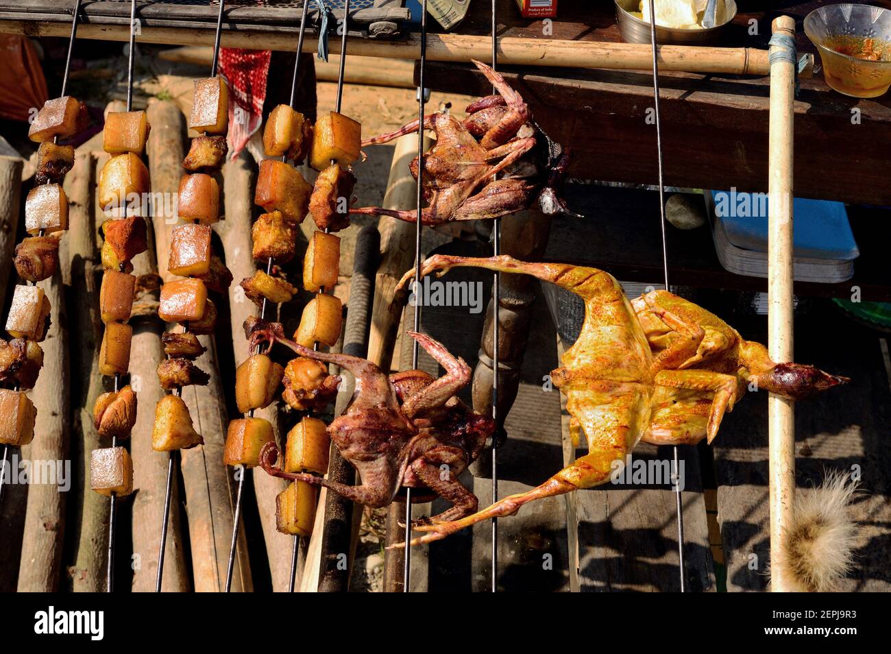 Cibo tradizionale della tribù Bodo Foto Stock