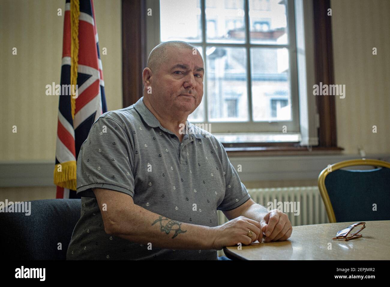 BELFAST, IRLANDA DEL NORD - Febbraio, 24: Jim McCaw ex veterano militare, vista „classe operaia" Ulster. Foto Stock