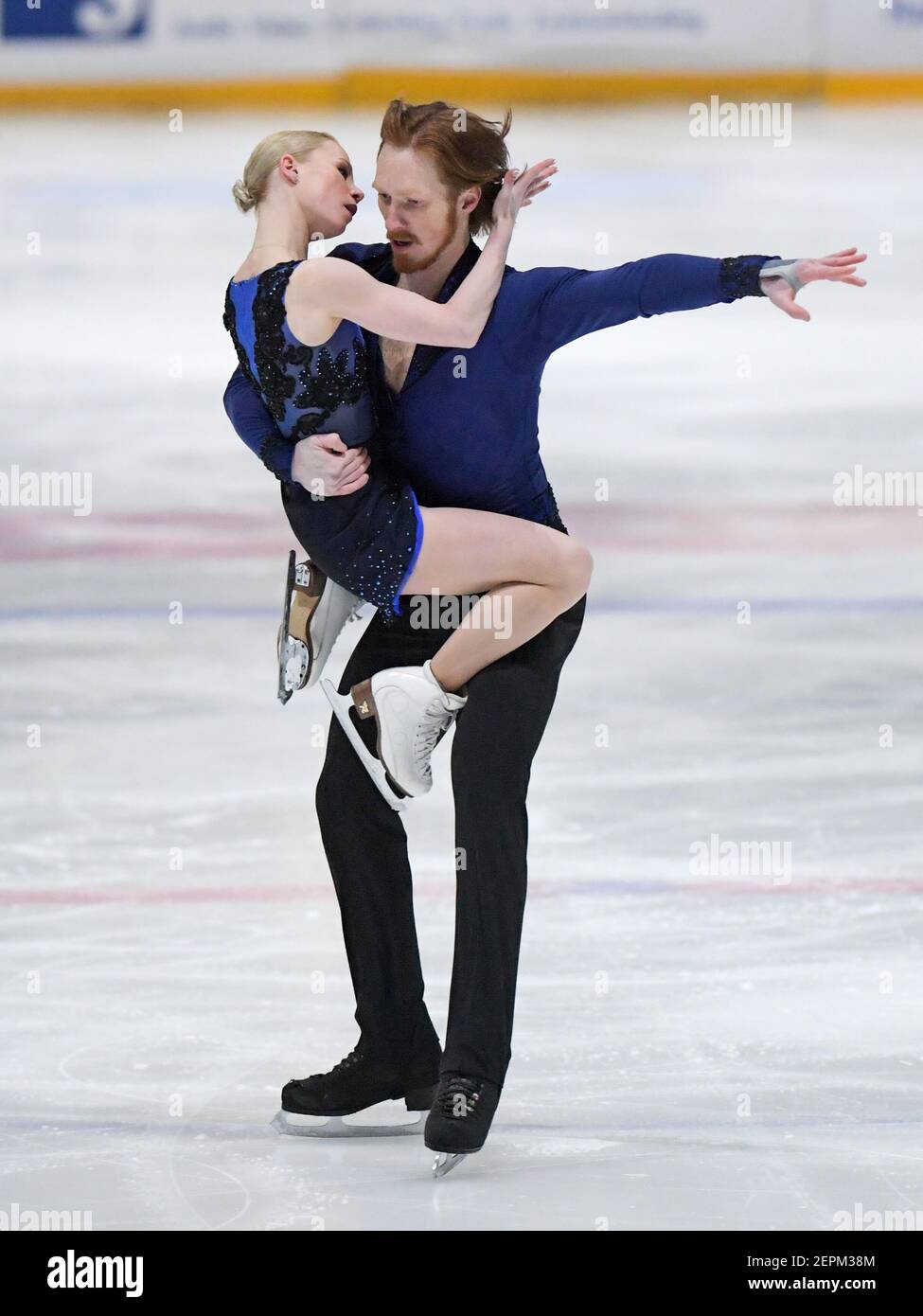 L'AIA, PAESI BASSI - FEBBRAIO 27: Evgenya Tarasova e Vladimir Morozov della Russia gareggiano nel programma corto delle coppie di pattinaggio di figura il giorno 3 durin Foto Stock