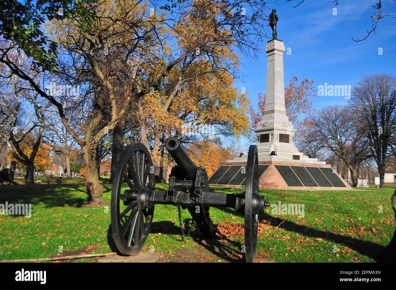 Chicago, Illinois, Stati Uniti. Il Monumento Confederato sul tumulo Confederato presso il Cimitero di Oak Woods. Foto Stock