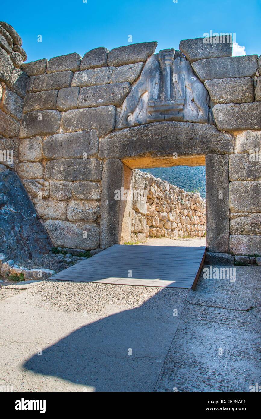 Porta del Leone, l'ingresso principale della cittadella di Micene. Sito archeologico di Micene nella Grecia Peloponneso Foto Stock