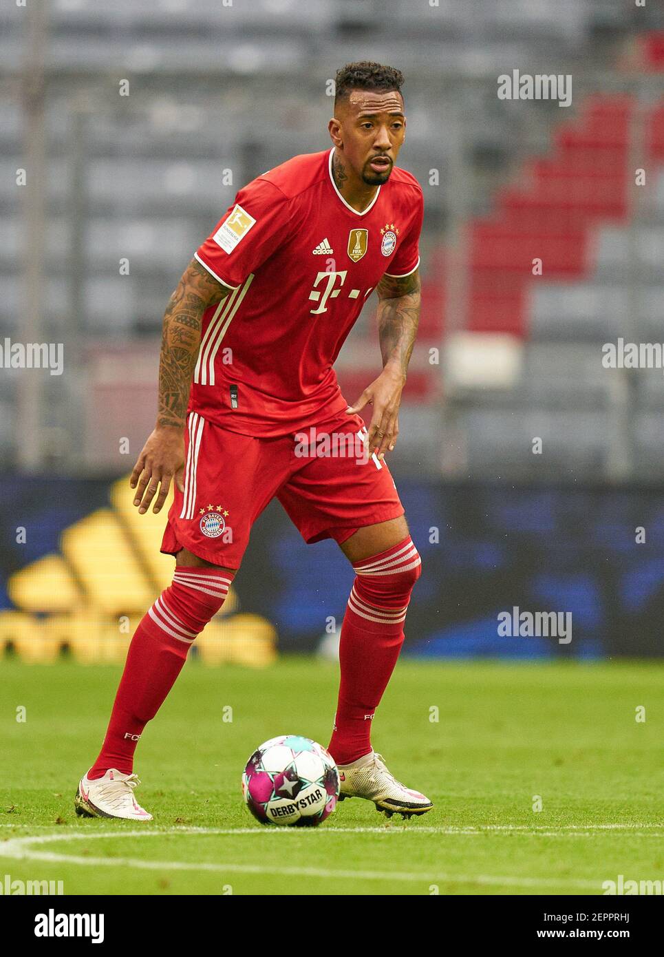 Monaco, Germania. 27 febbraio 2021. Jerome BOATENG (FCB 17) nella partita FC BAYERN MUENCHEN - 1.FC KOELN 5-1 1.German Football League il 27 febbraio 2021 a Monaco di Baviera, Germania Stagione 2020/2021, Giornata 23, 1.Bundesliga, FCB, München, 23.Spieltag, Köln. © Peter Schatz / Alamy Live News - le NORMATIVE DFL VIETANO L'USO DI FOTOGRAFIE come SEQUENZE DI IMMAGINI e/o QUASI-VIDEO - Foto Stock