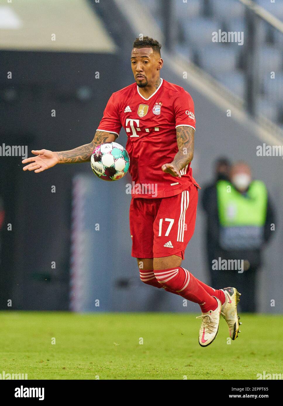 Monaco, Germania. 27 febbraio 2021. Jerome BOATENG (FCB 17) nella partita FC BAYERN MUENCHEN - 1.FC KOELN 5-1 1.German Football League il 27 febbraio 2021 a Monaco di Baviera, Germania Stagione 2020/2021, Giornata 23, 1.Bundesliga, FCB, München, 23.Spieltag, Köln. © Peter Schatz / Alamy Live News - le NORMATIVE DFL VIETANO L'USO DI FOTOGRAFIE come SEQUENZE DI IMMAGINI e/o QUASI-VIDEO - Foto Stock