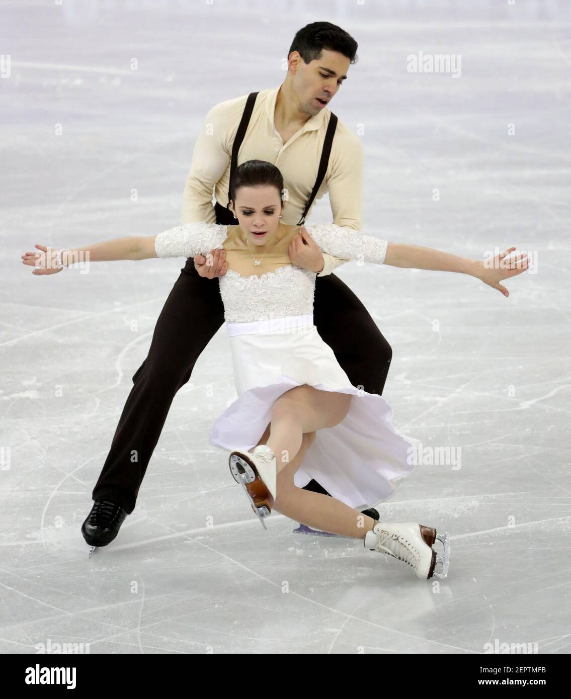 12 febbraio 2018; Pyeongchang, Corea del Sud; Anna Cappellini e Luca Lanotte  (ITA) si esibiscono nell'evento di pattinaggio su ghiaccio gratuito durante  i Giochi Olimpici invernali di Pyeongchang 2018 presso la Gangneung