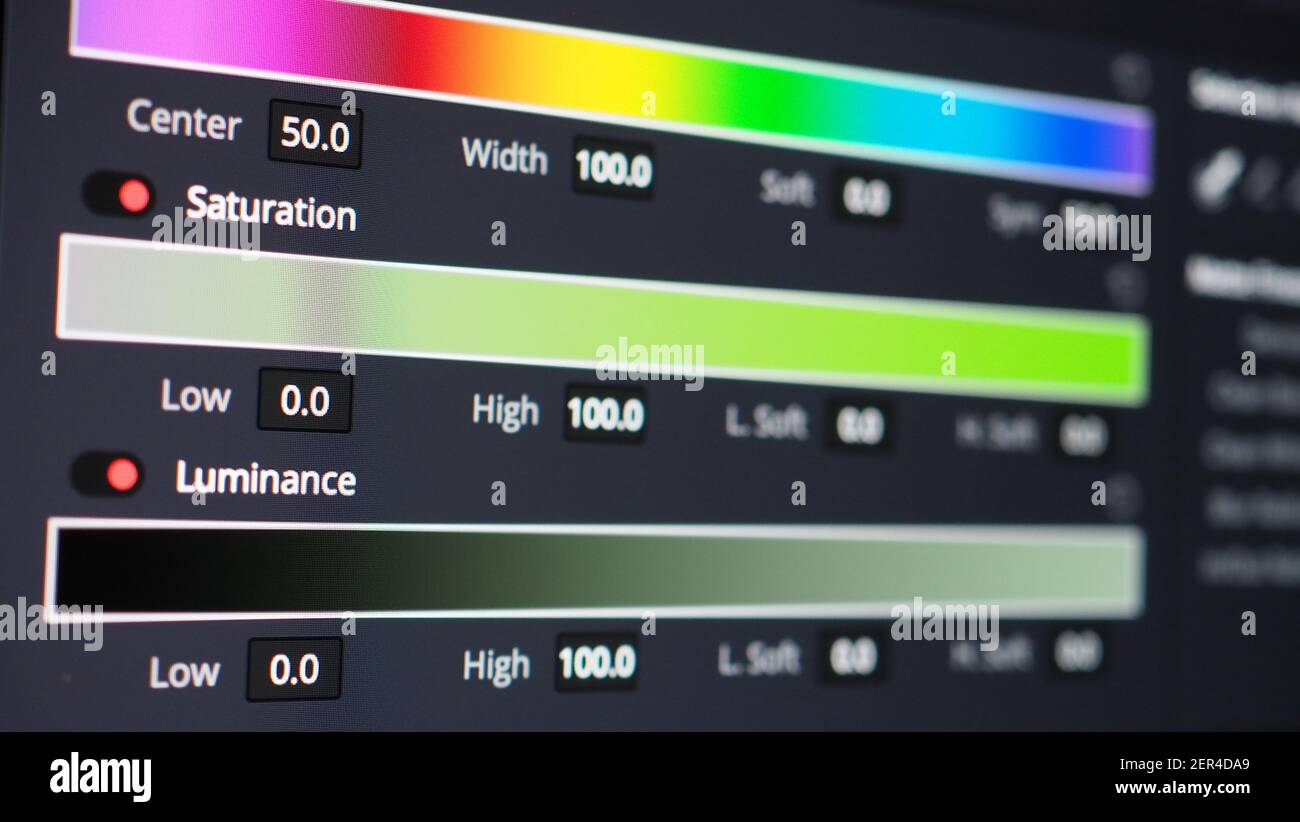 Grafico di classificazione del colore o indicatore di correzione del colore RGB sul monitor durante il processo di post-produzione. Fase di telecine nell'elaborazione della produzione di video o film. f Foto Stock