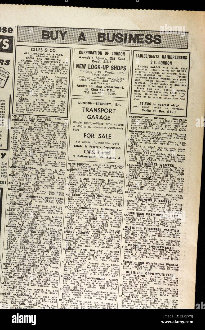 Pagina 'Buy a Business' il giornale serale delle notizie (giovedì 13 giugno 1963), Londra, Regno Unito. Foto Stock