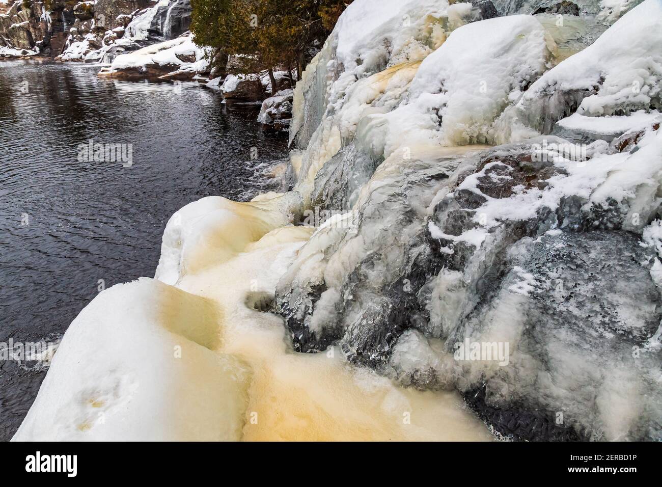 Cascate di Muskoka e Bracebrige Area di conservazione Algonquin Highlands Bracebridge Ontario Canada in inverno Foto Stock