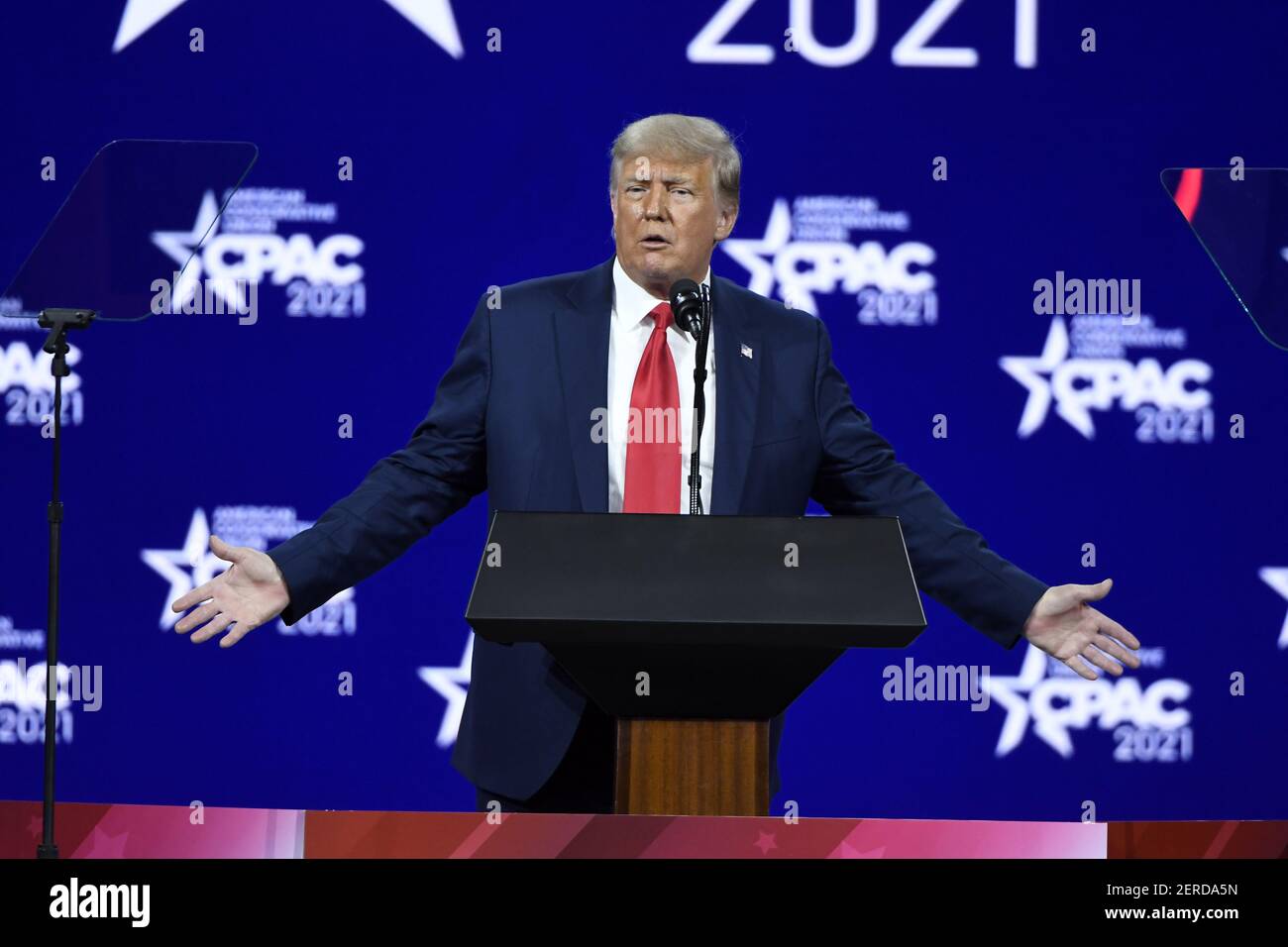 Orlando, Stati Uniti. 28 Feb 2021. Il presidente Donald Trump si rivolge ai partecipanti alla Conferenza di azione politica conservativa (CPAC) 2021 che si terrà a Orlando, Florida, domenica 28 febbraio 2021. Foto di Joe Marino/UPI Credit: UPI/Alamy Live News Foto Stock