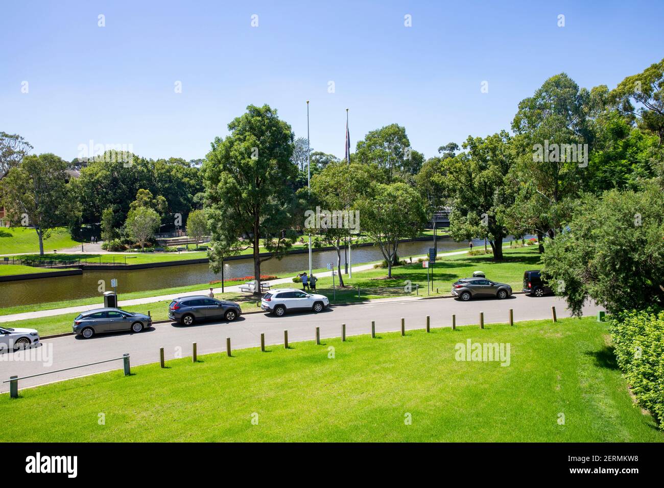Fiume Parramatta nel centro di parramatta con fiume e lungofiume Green open space, Western Sydney, NSW, Australia Foto Stock