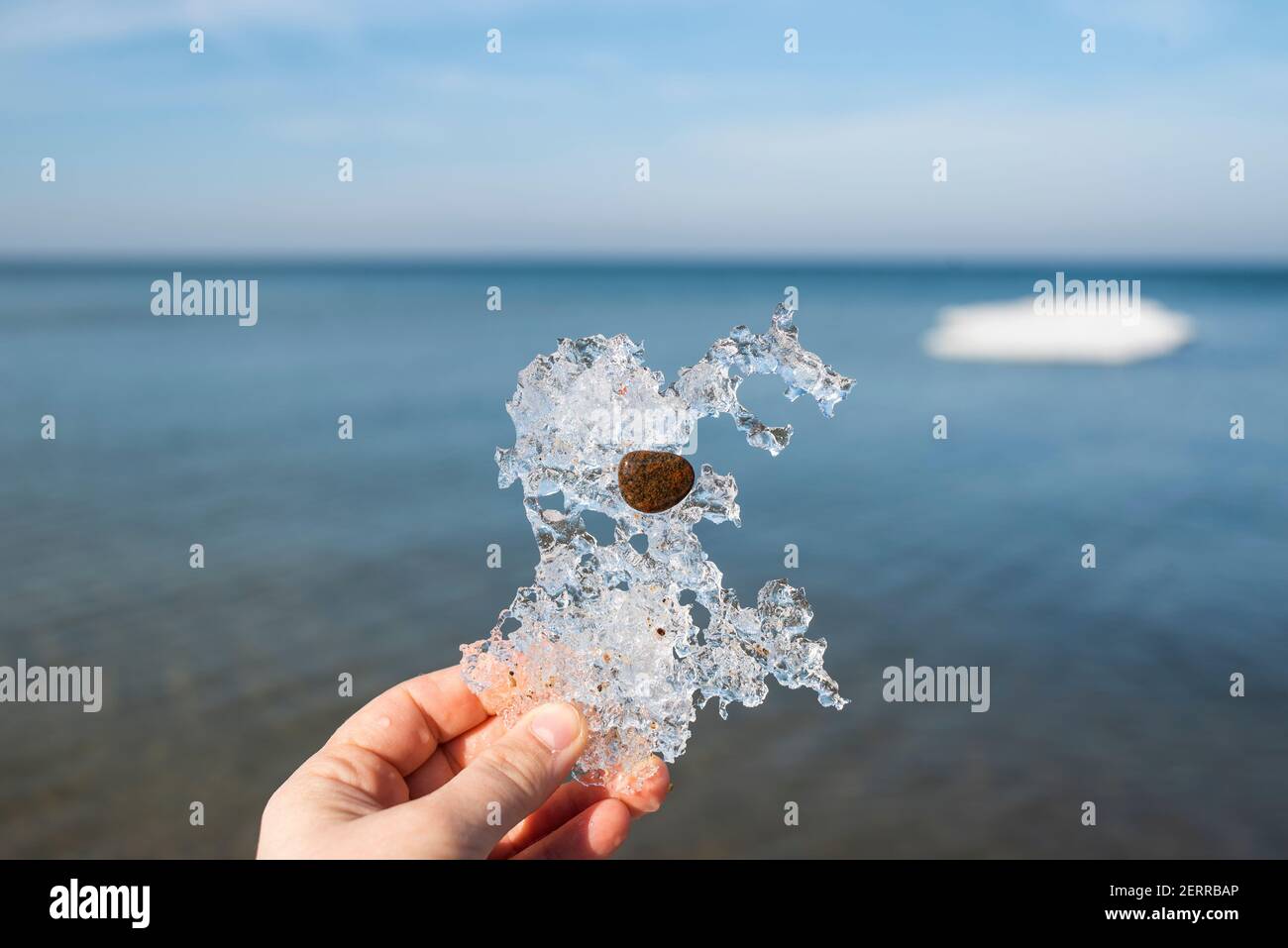 Sciogliendo il ghiaccio al mare, il cambiamento climatico. Foto Stock