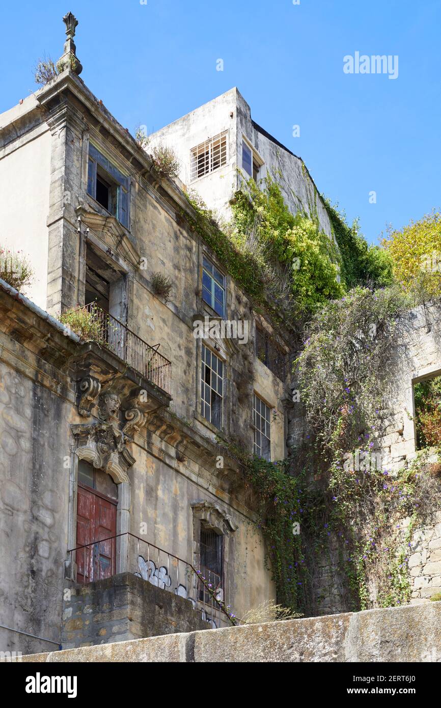 Edificio fatiscente, Porto, Portogallo Foto Stock