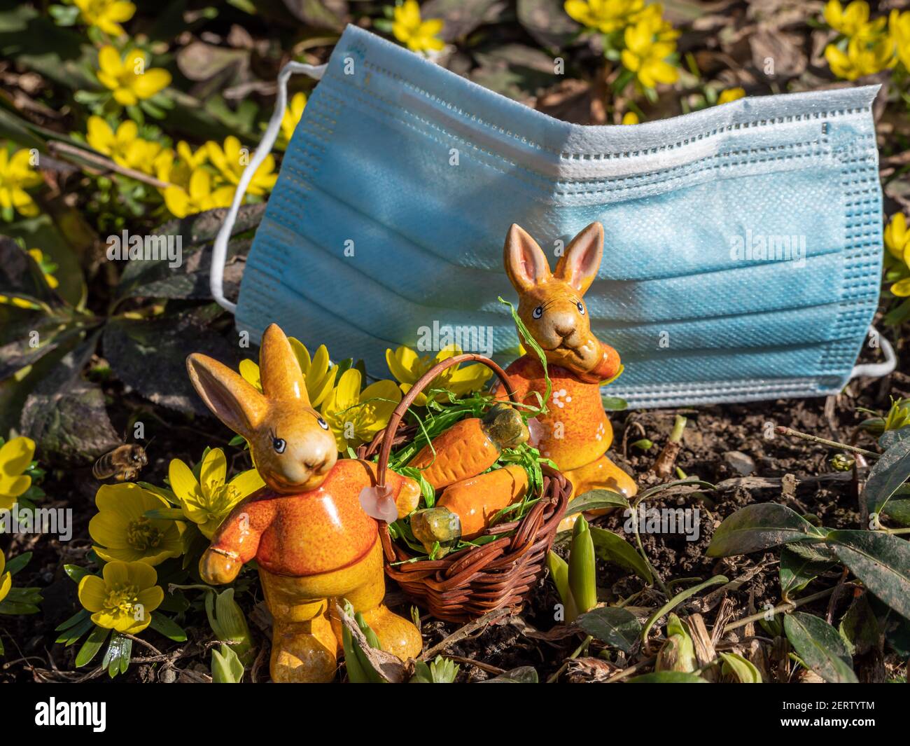 Set 3 Coniglietti Pasquali Decorativi In Metallo Arrugginito - Statuette Da Giardino Con Picchetti, 18 Cm