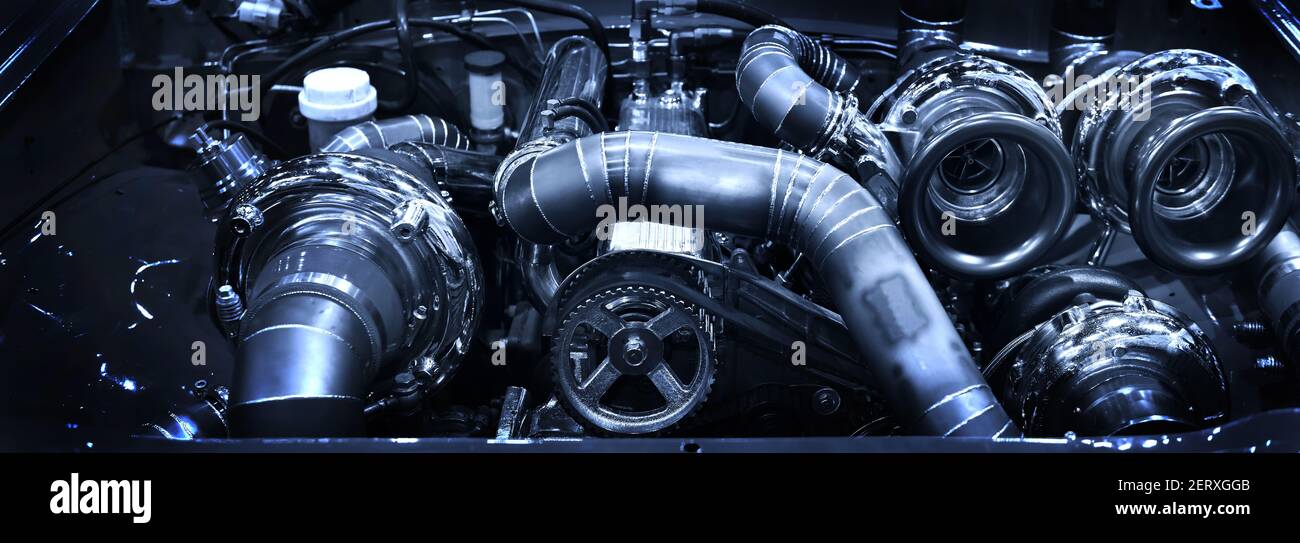 Tuned turbo car engine immagini e fotografie stock ad alta risoluzione -  Alamy