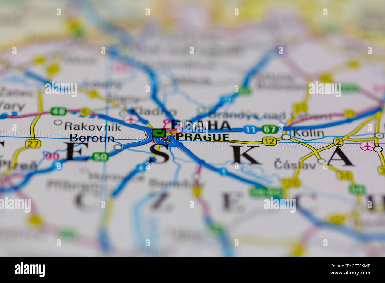 Praga visualizzata su una mappa stradale o su una mappa geografica Foto Stock