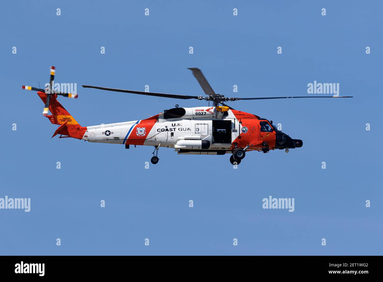 Una guardia costiera statunitense MH60T Blackhawk elicottero USCG Clearwater, Florida, Stati Uniti Foto Stock