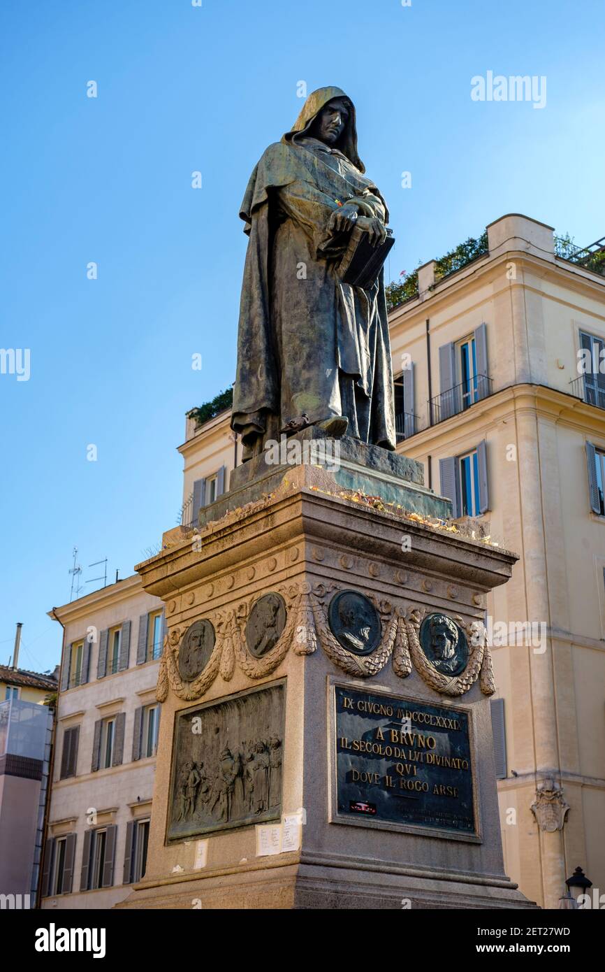 Statua di Giordano Bruno, di Ettore Ferrari, Piazza campo de' Fiori, Roma, Italia Foto Stock