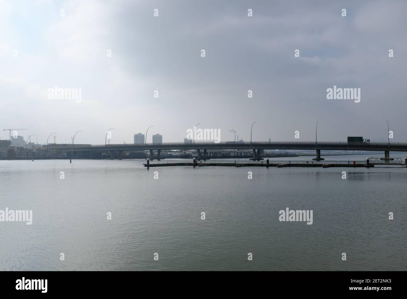BECKTON, LONDRA - 1 MARZO 2021: Ponte Sir Steve Redgrave al Royal Docks a East London. Foto Stock