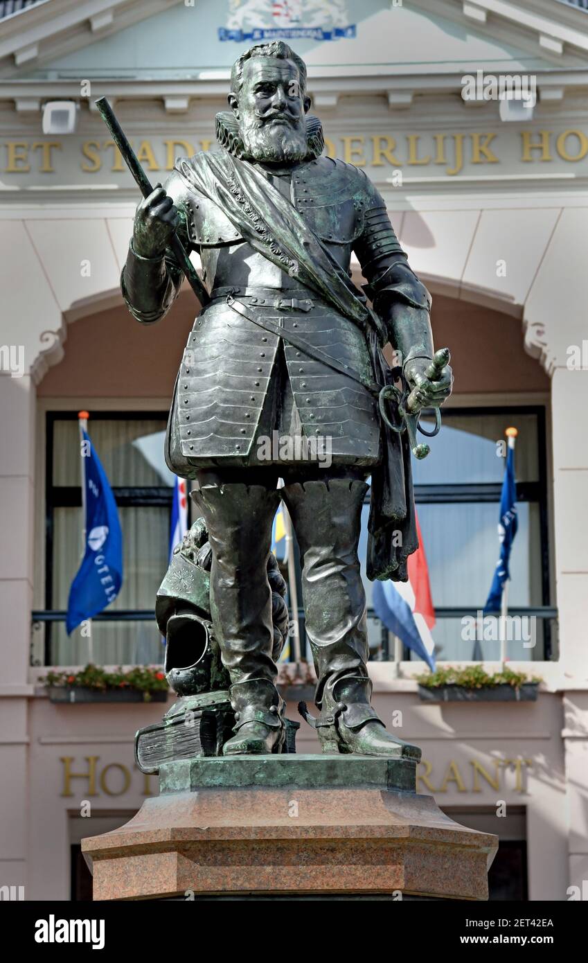 Statua di 'US Heit' ('nostro Padre') Willem Lodewijk van Nassau-Dillenburg (1560-1620), stadtholder o Stadhouder del centro di Friesland Leeuwarden, Paesi Bassi, Paesi Bassi, Frisia Foto Stock
