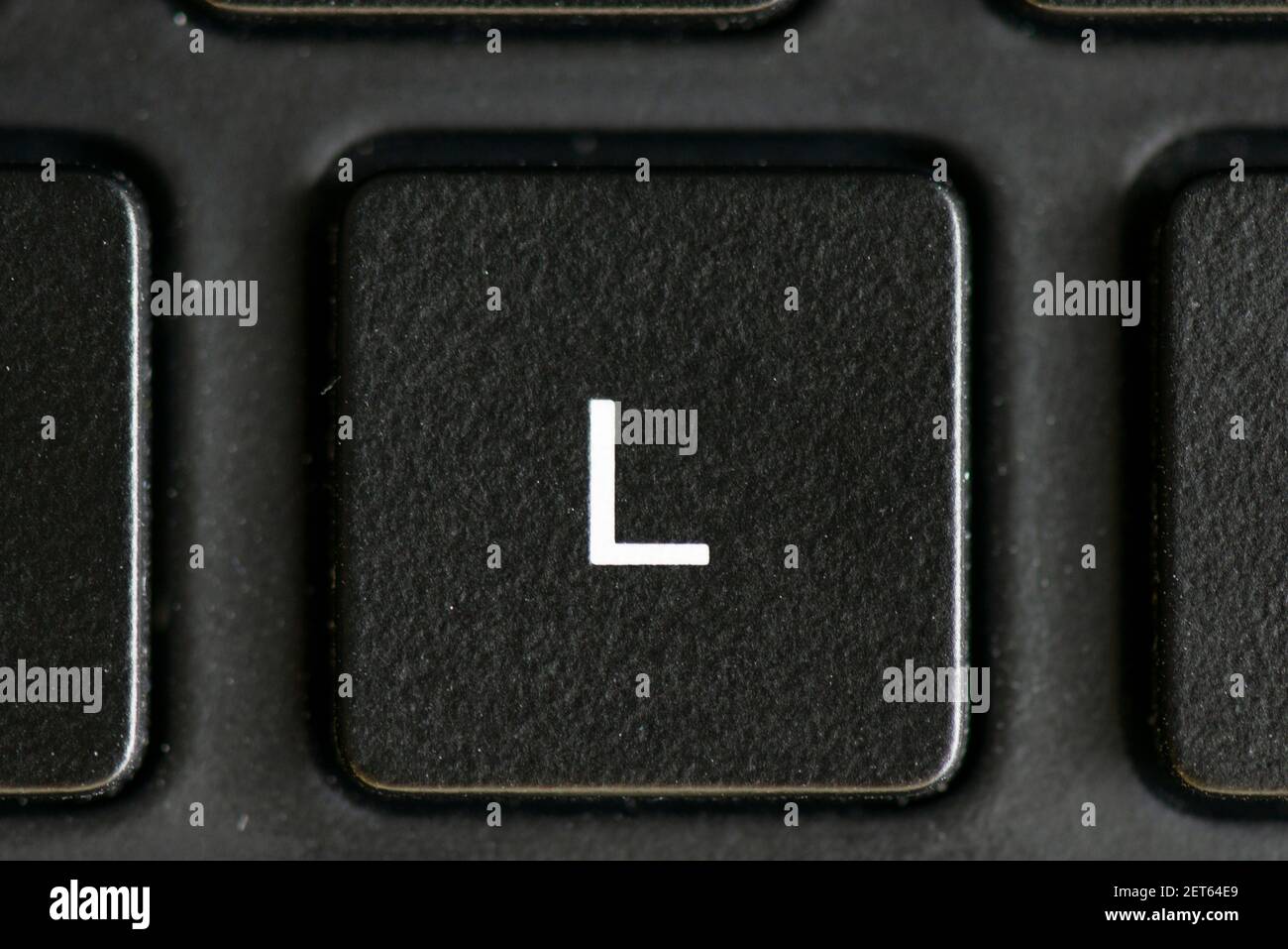 Tasto L sulla tastiera di un computer portatile Foto Stock