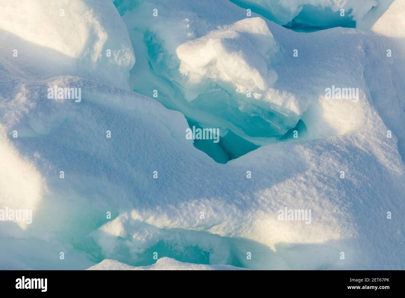 Ice build-up, stretto di Mackinac, tra il lago Michigan e il lago Huron, Michigan, USA, febbraio, di James D Coppinger/Dembinsky Photo Assoc Foto Stock