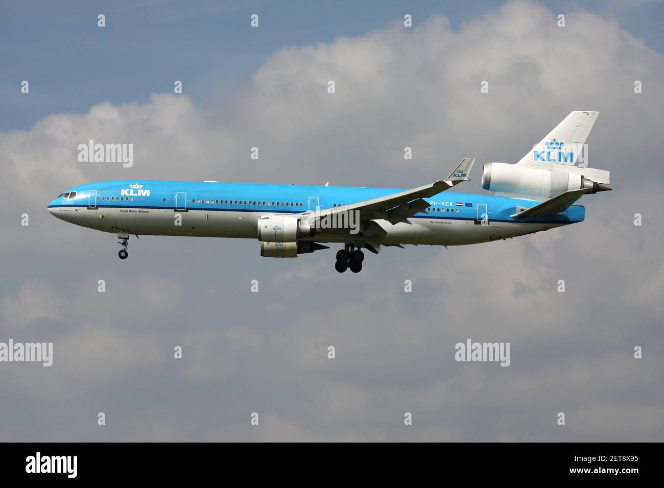 Olandese KLM McDonnell Douglas MD-11 con registrazione PH-KCK in finale per l'aeroporto di Amsterdam Schiphol. Foto Stock