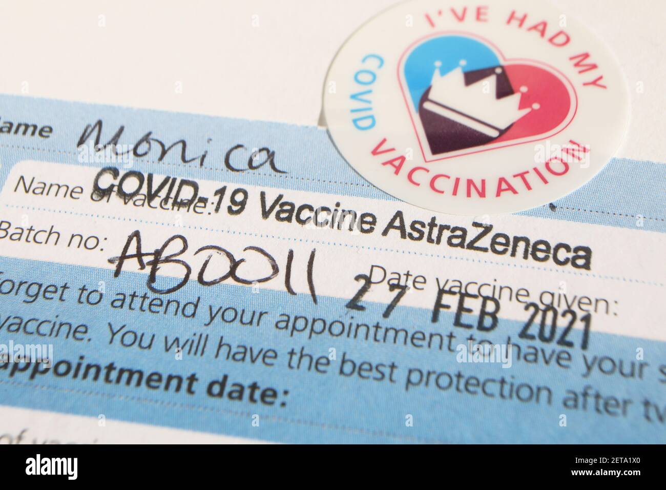 Scheda con il vaccino Covid, Regno Unito Foto Stock