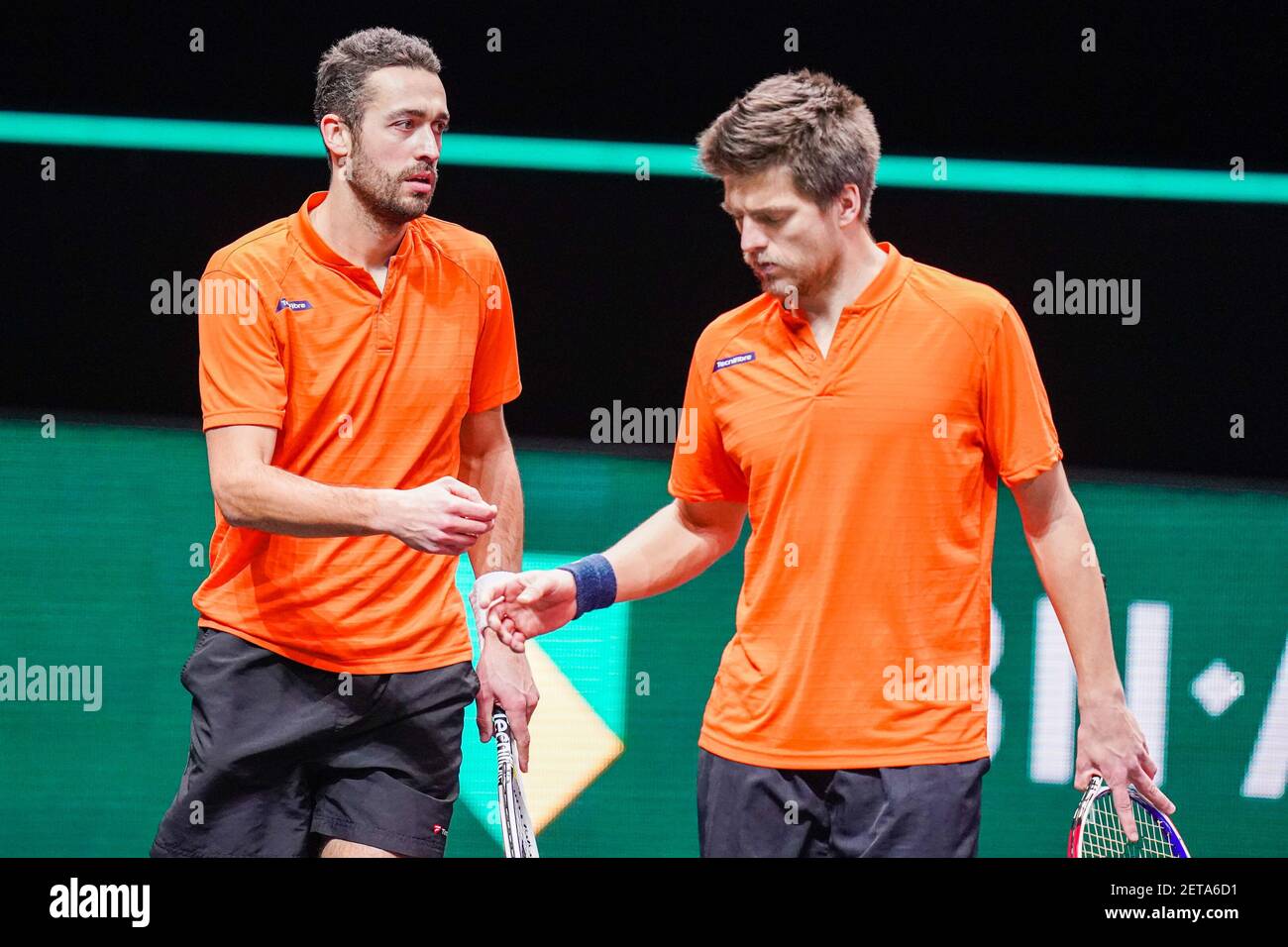 ROTTERDAM, PAESI BASSI - 1 MARZO: Sander Arends dei Paesi Bassi, David Pel dei Paesi Bassi durante il 48e ABN AMRO World Tennis Tournament A. Foto Stock