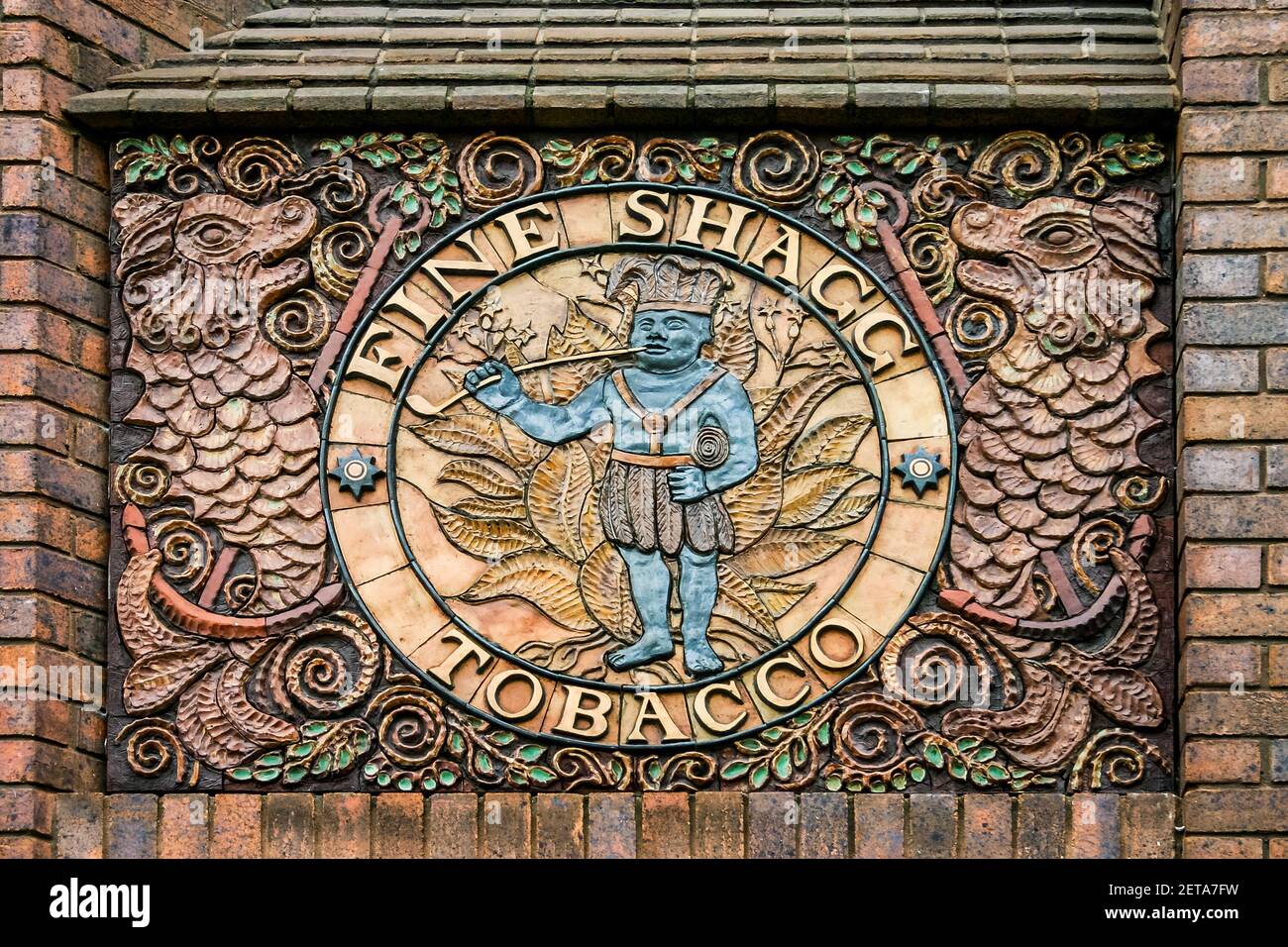 Targa su Broad Quay House, che illustra la storia di Bristol del tabacco e della schiavitù - fine Shagg Tobacco - a Bristol, Regno Unito, il 18 ottobre 2009 Foto Stock