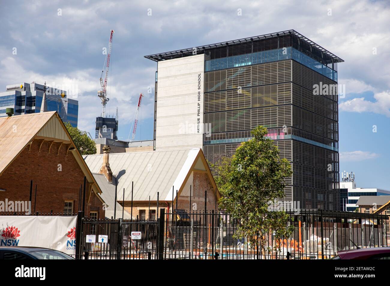 Arthur Phillip High Rise scuola secondaria nel centro di Parramatta, la scuola ha aperto nel 2020 ed è alta dodici piani, Sydney, Australia Foto Stock