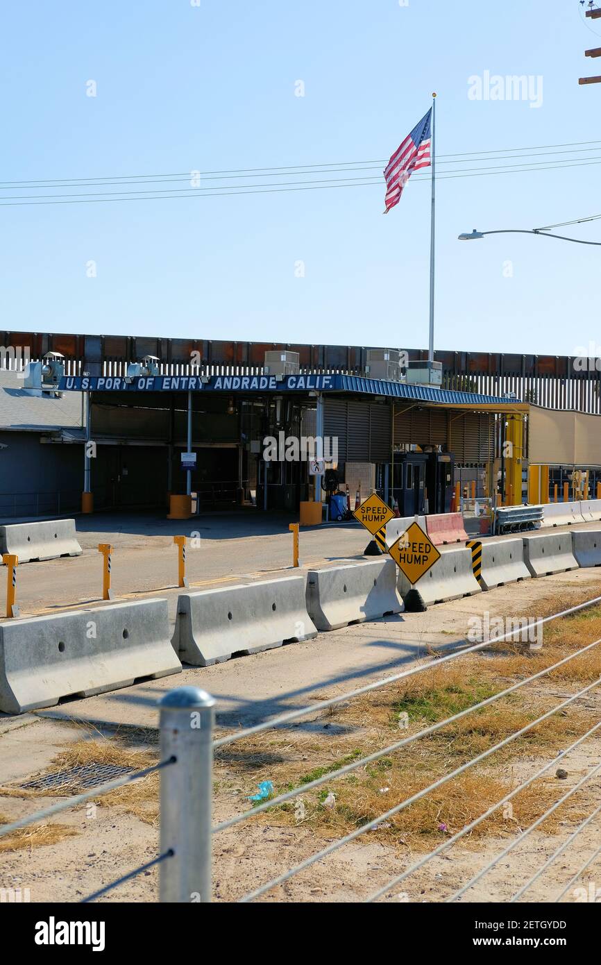 Il porto di ingresso degli Stati Uniti ad Andrade, California, Stati Uniti, una comunità all'interno della riserva indiana di Fort Yuma; checkpoint di frontiera tra Stati Uniti e Messico. Foto Stock