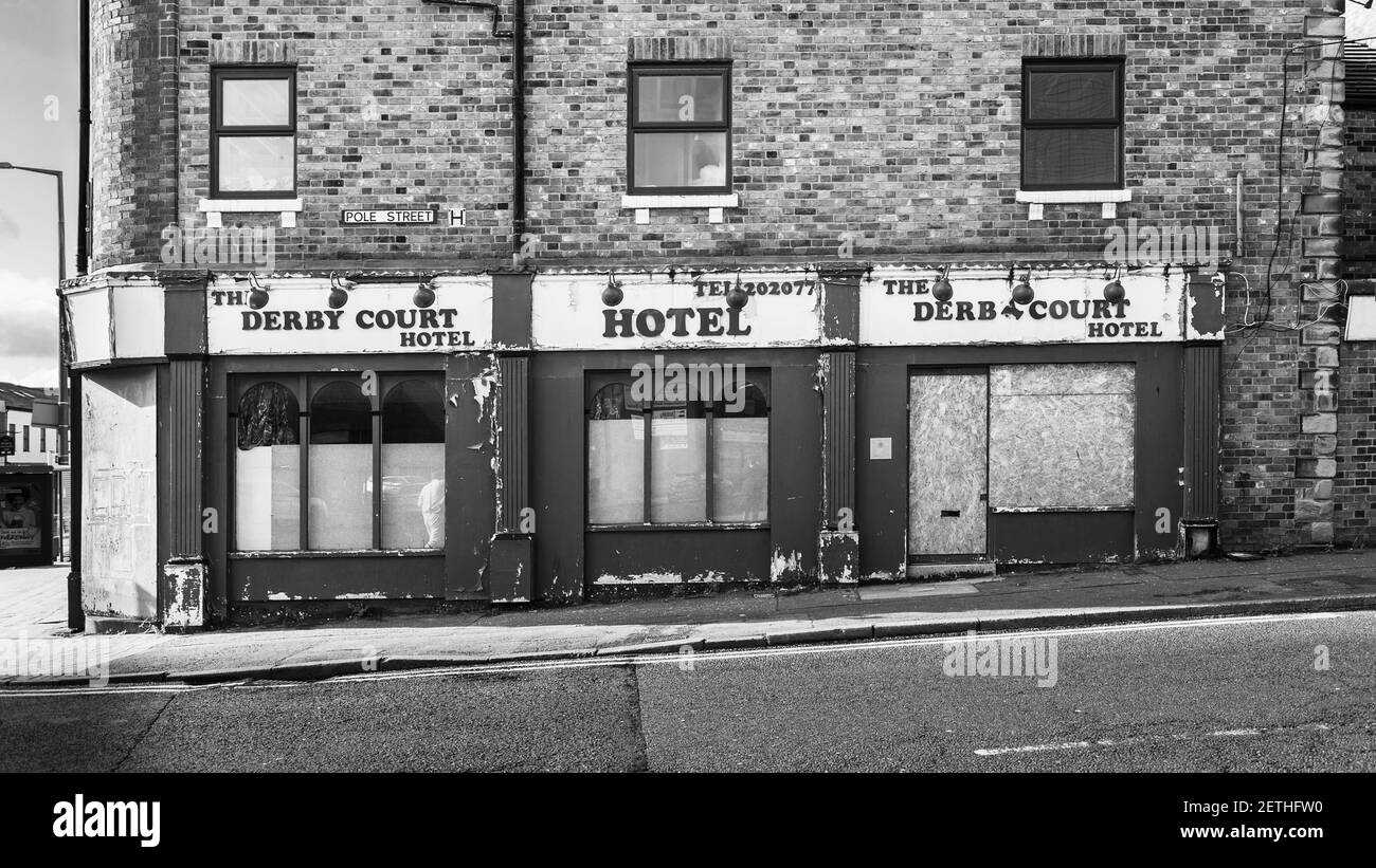 Il vecchio Derby Court Hotel abbandonato a Preston, Lancashire. Foto Stock