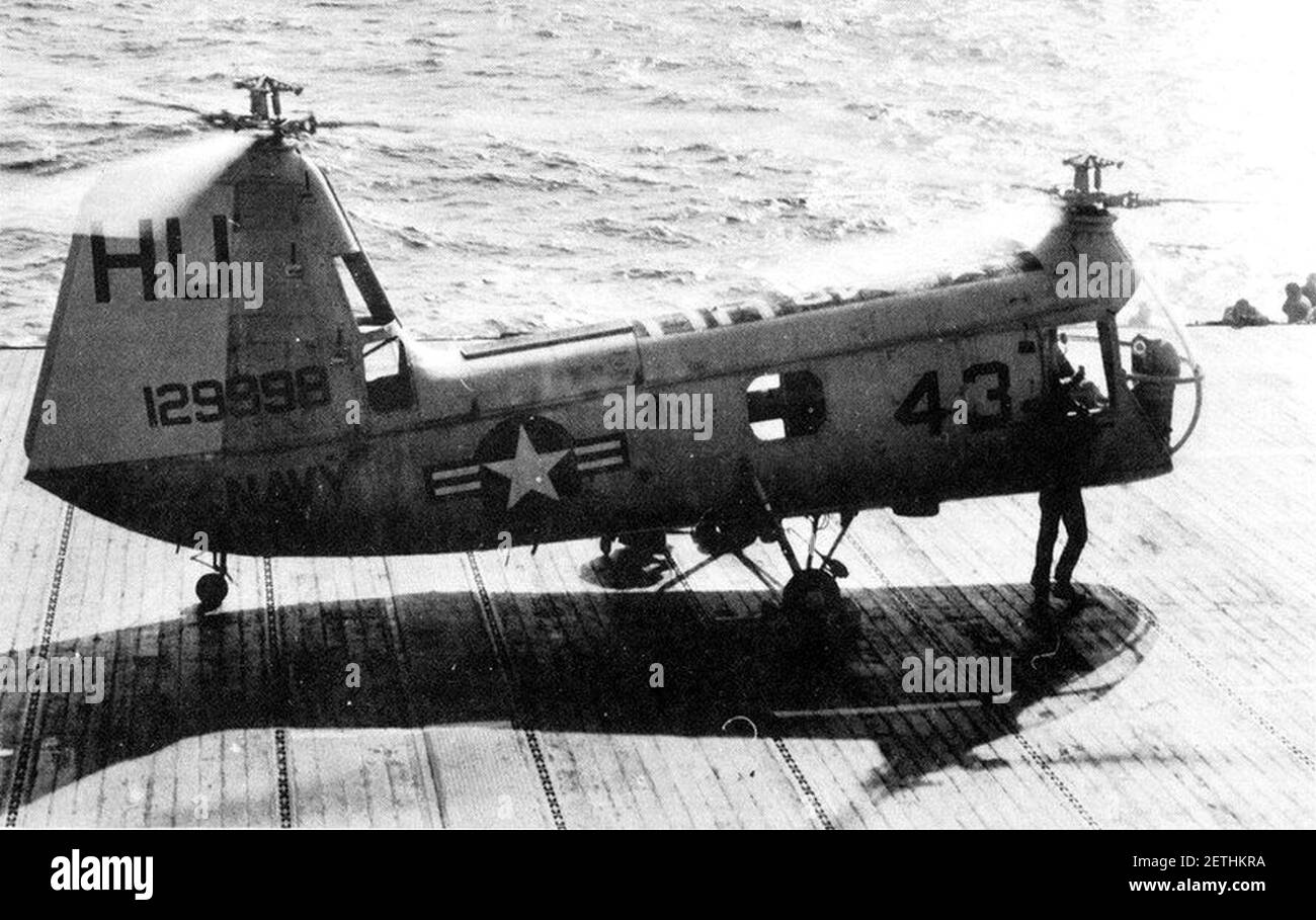 Piasecki HUP-2 Retriever di HU-2 Det.51 su USS Leyte (CVS-32) nel 1957. Foto Stock