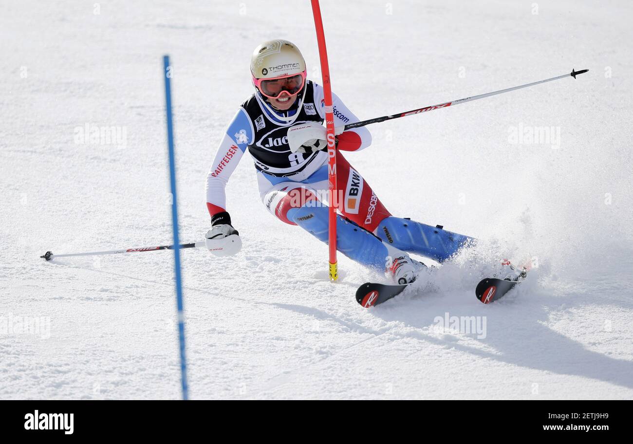 11 marzo 2017; Olympic Valley, CA, USA; Michelle Gisin Svizzera durante la  prima corsa nella gara di slalom femminile nella Coppa del mondo di sci  alpino Audi FIS a Squaw Valley. Credito