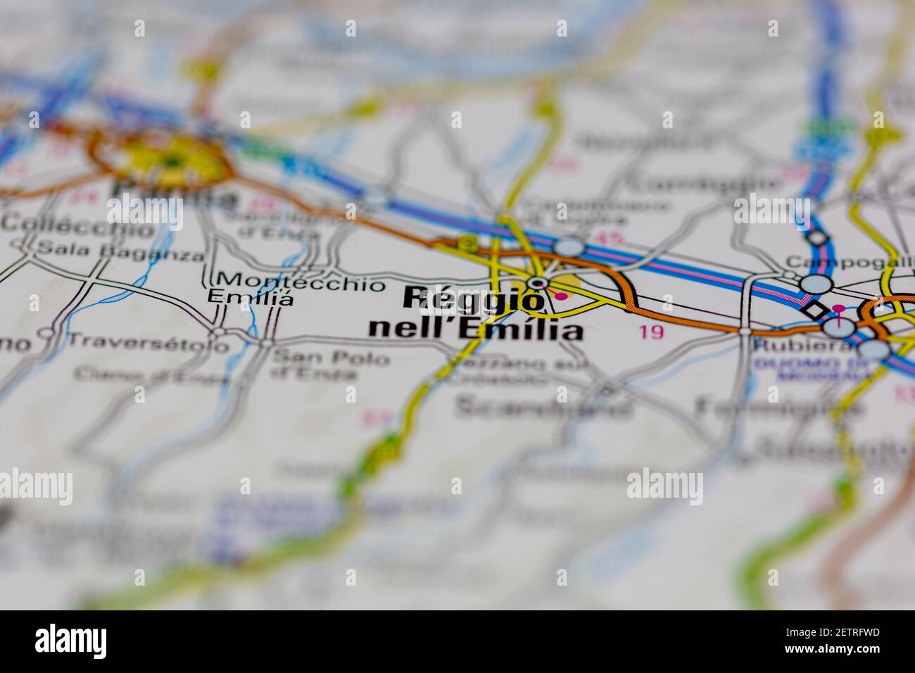 Reggio nell Emilia su una cartina stradale o Geografia mappa e atlante Foto  stock - Alamy