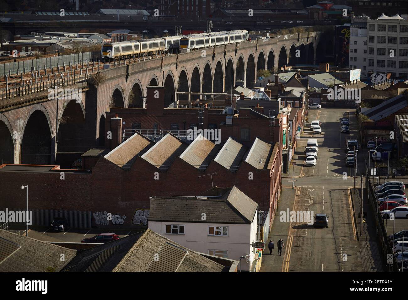 La stazione di Birmingham Moor Street è a due vie: British Rail Class 168 Chiltern Servizi di linea treni pendolari Foto Stock
