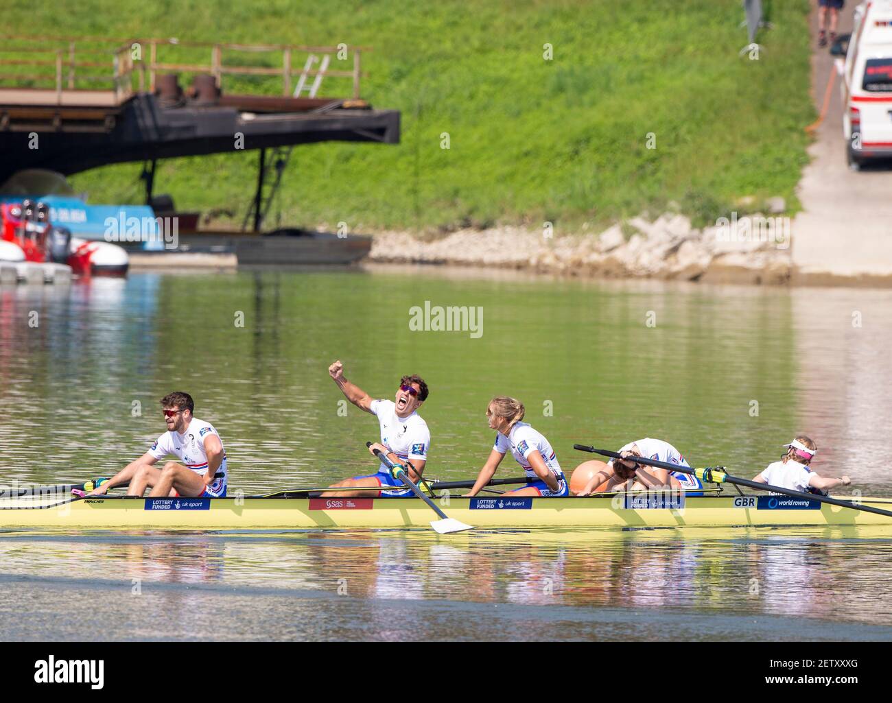 Linz, Austria, sabato 31 agosto 2019, Campionato Mondiale di canottaggio FISA, GBR PR3 Mix4+, Bow Ellen Butttrick, Giedre Rakauskaite, James Fox, Ollie Stanhope, Cox, Erin Wysocki-Jones, vincendo la finale per prendere la medaglia d'oro, [Mandatory Credit; Peter SPURRIER/Intersport Images] 14:32:12 31/08/2019 Foto Stock